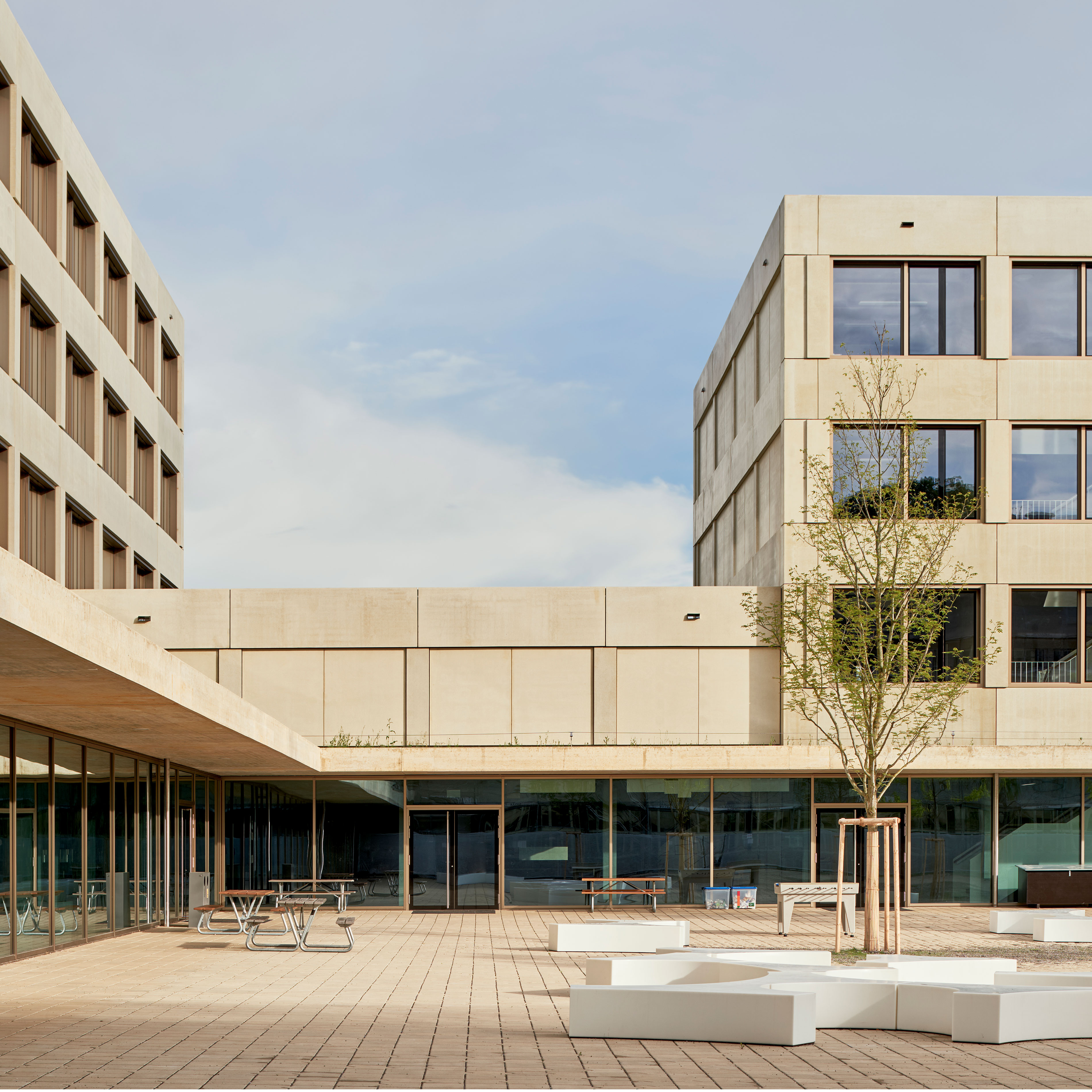 Sandgruben school building, Basel