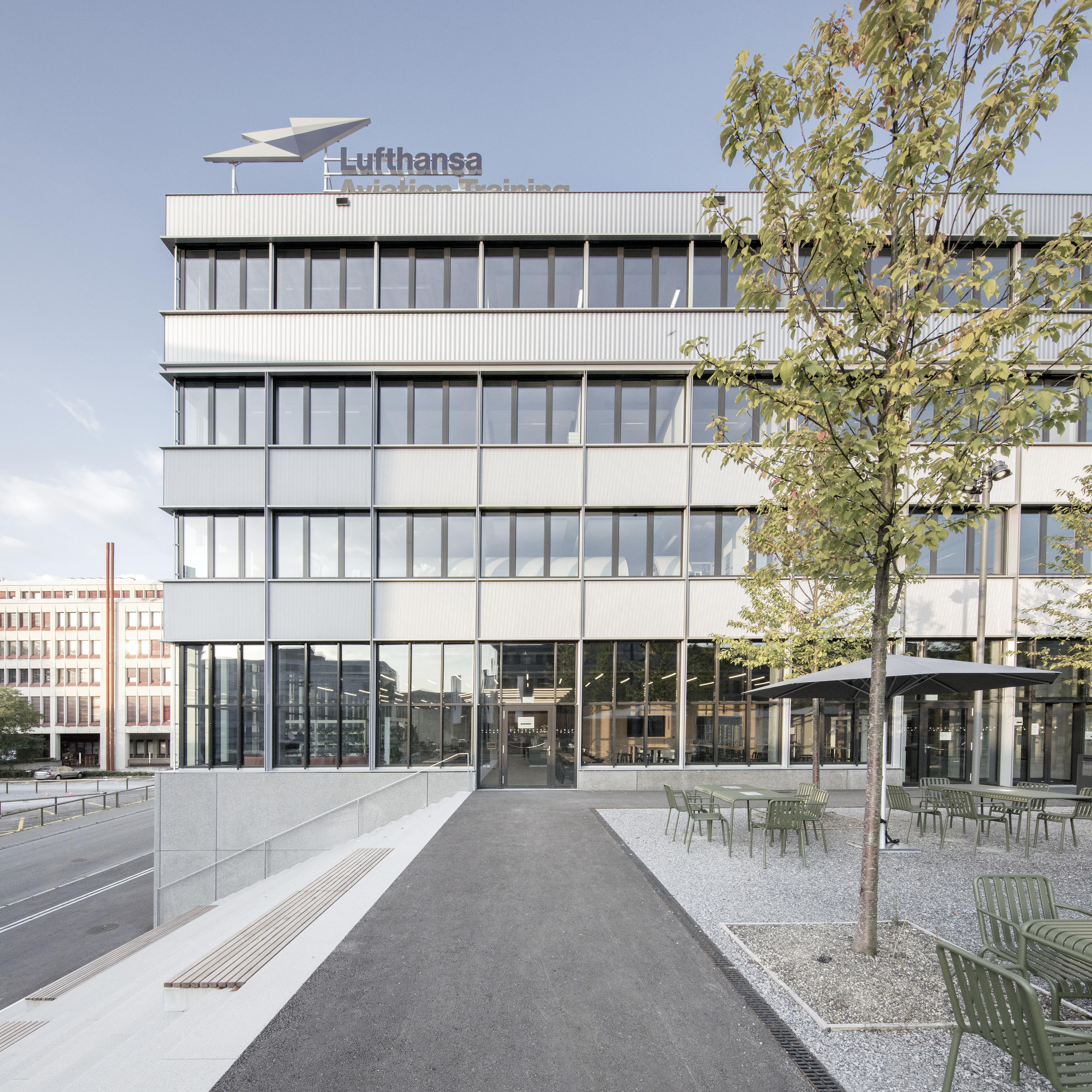 Lufthansa Aviation Training Switzerland TC2020, Opfikon 