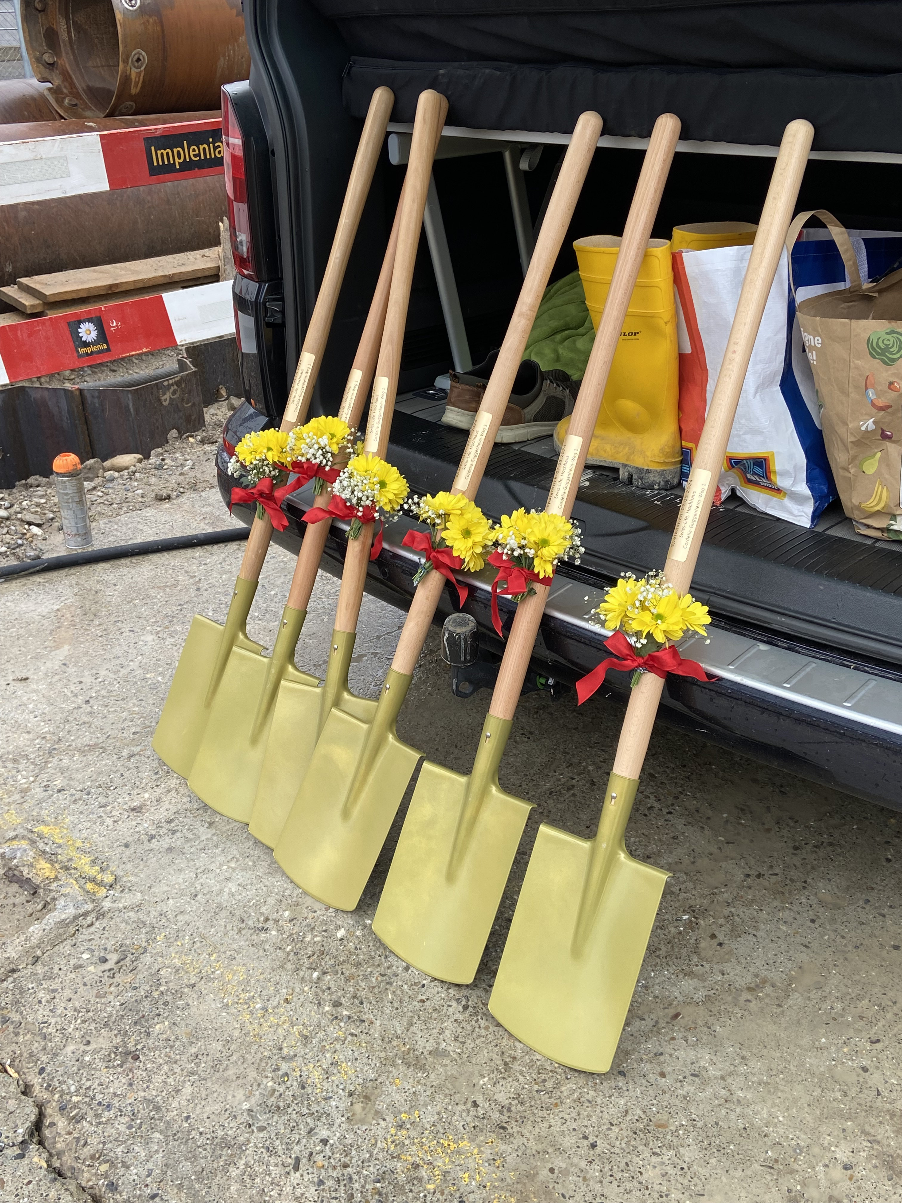 Wohnhochhaus Leutschenbach Zurich Spatenstich 07052024 5 Schaufel2