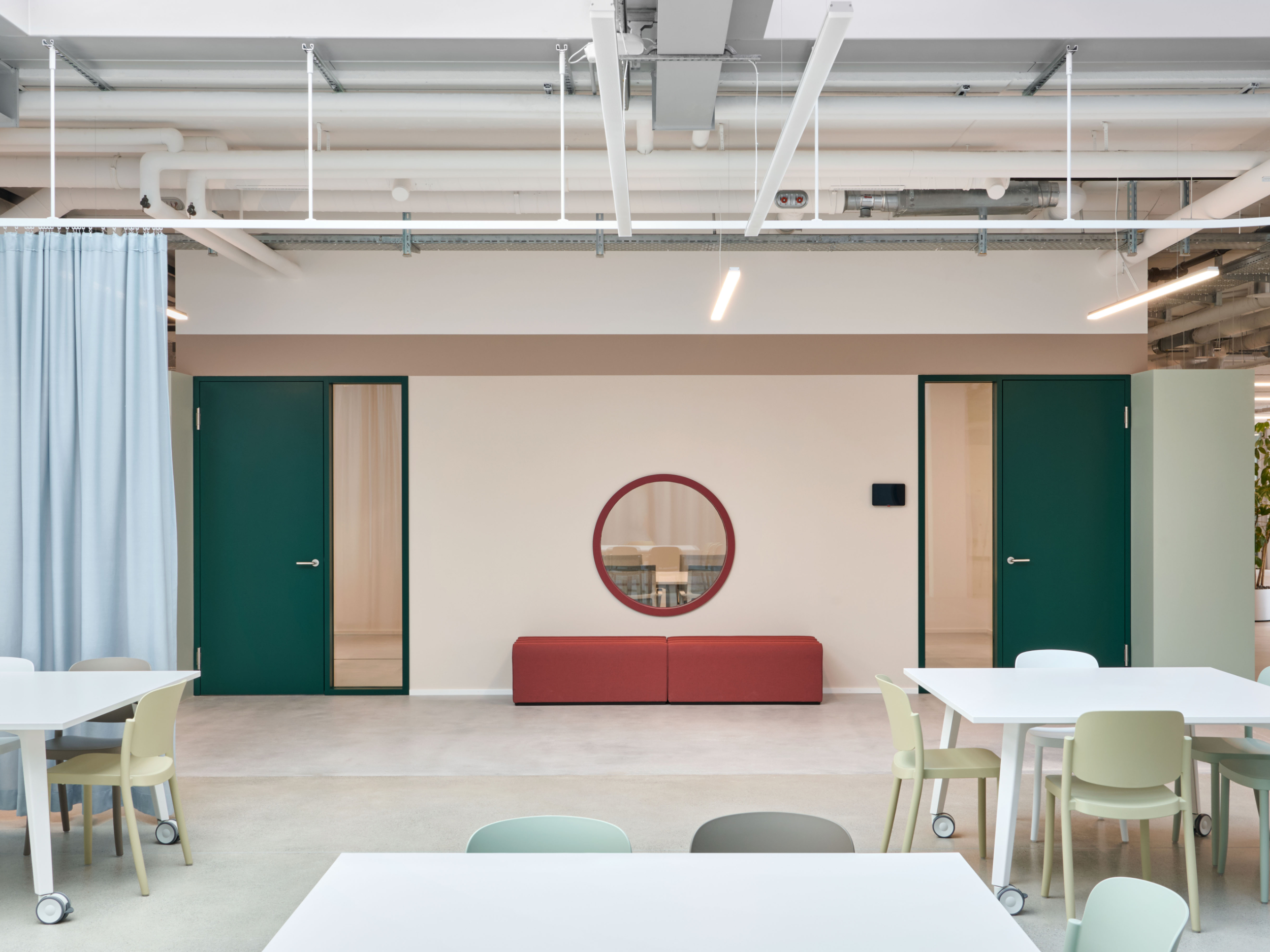 Interior architecture and complete renovation, Novelis AG, Küsnacht. Photo Studio Willen